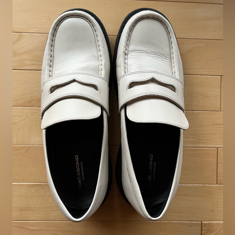 Vagabond Cosmo 2.0 Loafer in White
